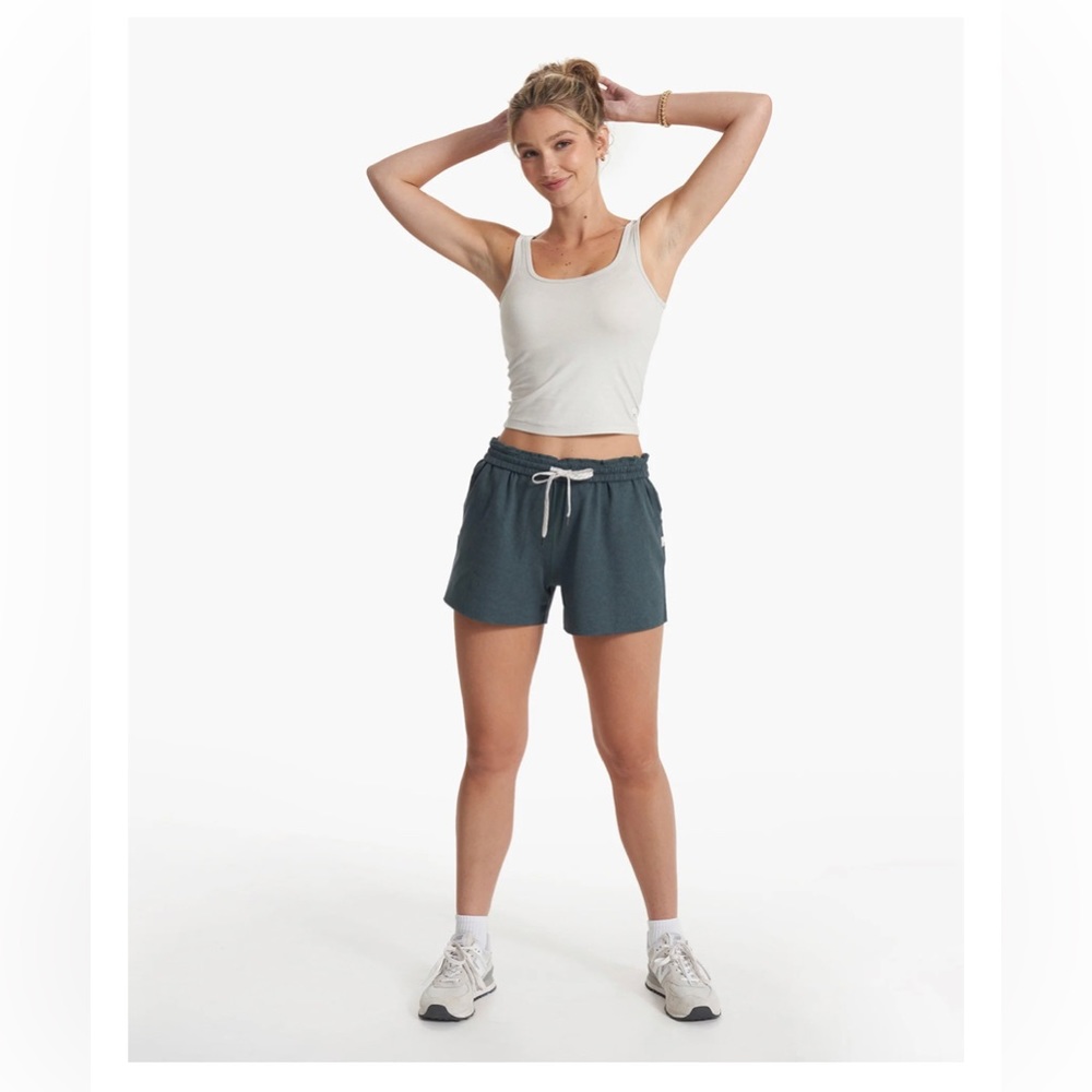 Vuori Boyfriend Shorts - XS